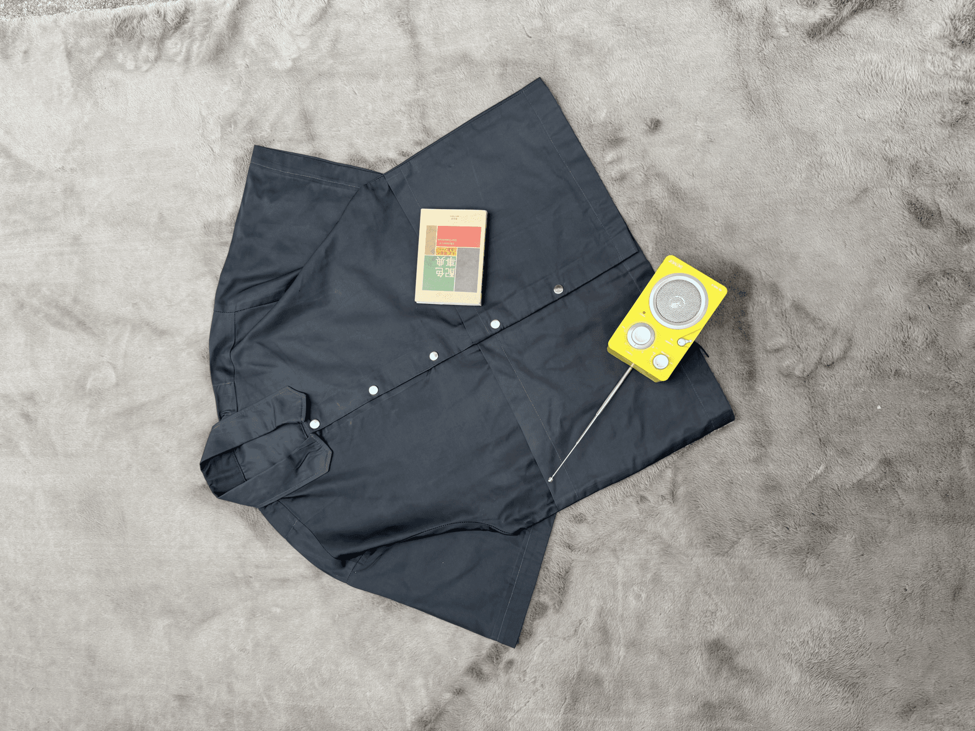 Black double pocket shirt